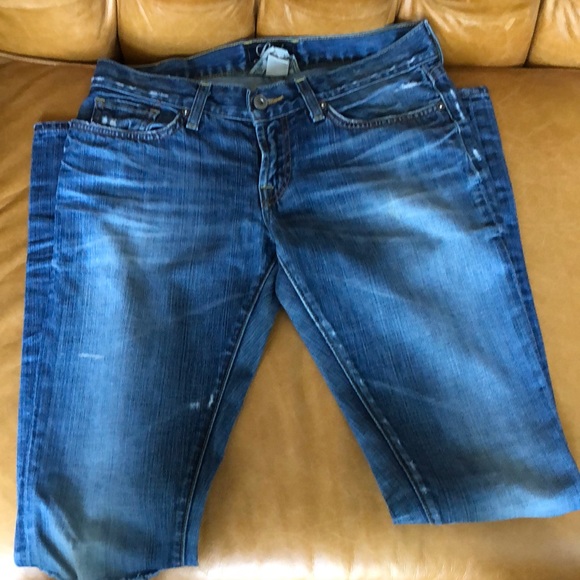 Distressed Lucky Brand Jeans! Size 2/26 :) - Picture 3 of 5